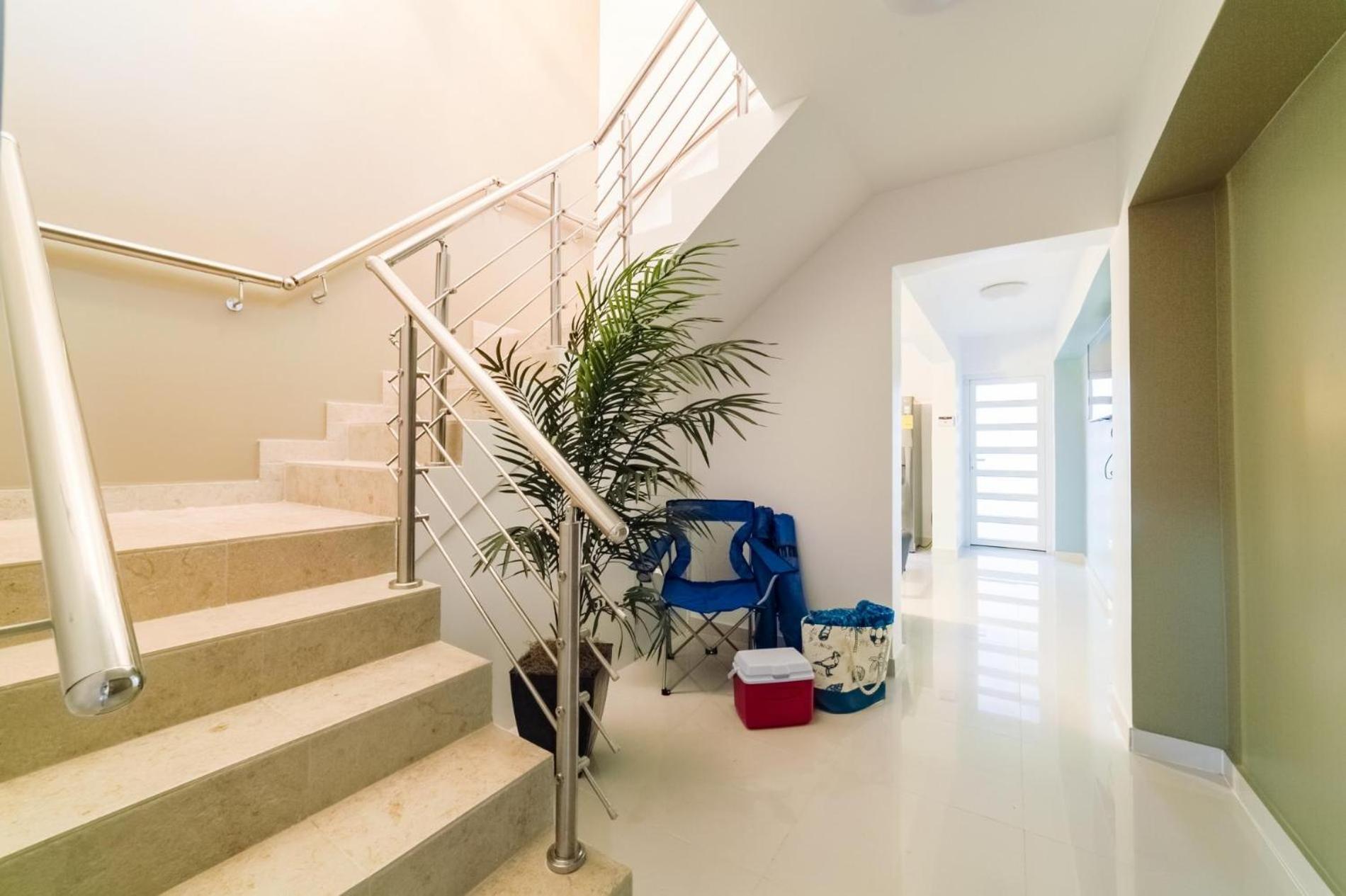 Koyari Modern Condos 9BR 7BA Sleeps 26 w/ Pool&Roof Deck Palm Beach Buitenkant foto
