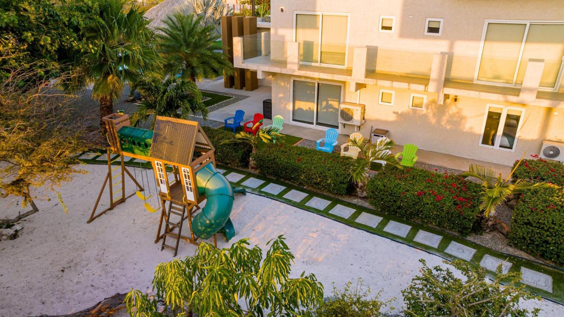 Koyari Modern Condos 9BR 7BA Sleeps 26 w/ Pool&Roof Deck Palm Beach Buitenkant foto
