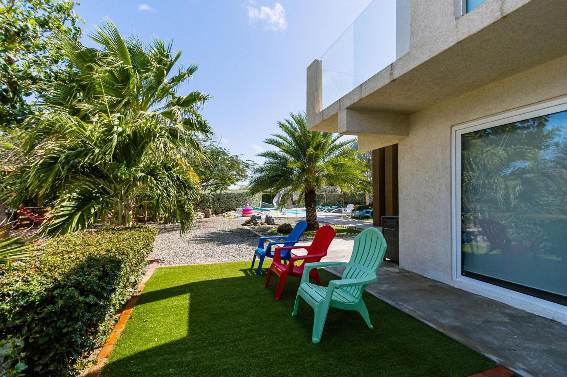 Koyari Modern Condos 9BR 7BA Sleeps 26 w/ Pool&Roof Deck Palm Beach Buitenkant foto