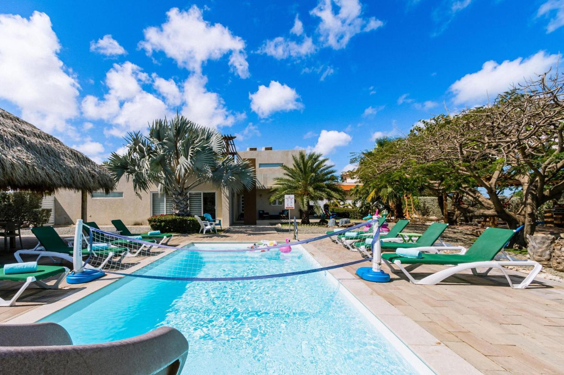 Koyari Modern Condos 9BR 7BA Sleeps 26 w/ Pool&Roof Deck Palm Beach Buitenkant foto
