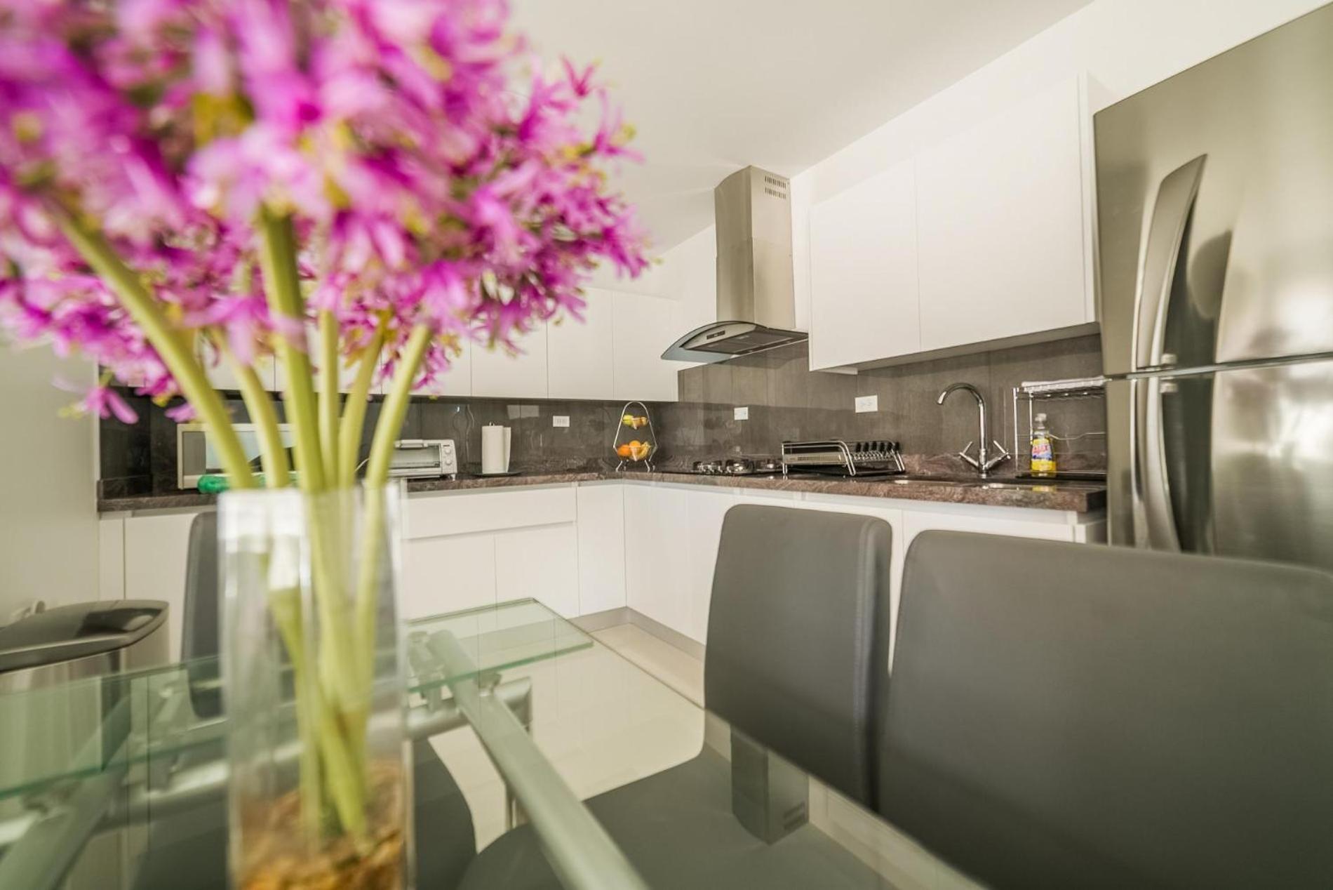 Koyari Modern Condos 9BR 7BA Sleeps 26 w/ Pool&Roof Deck Palm Beach Buitenkant foto
