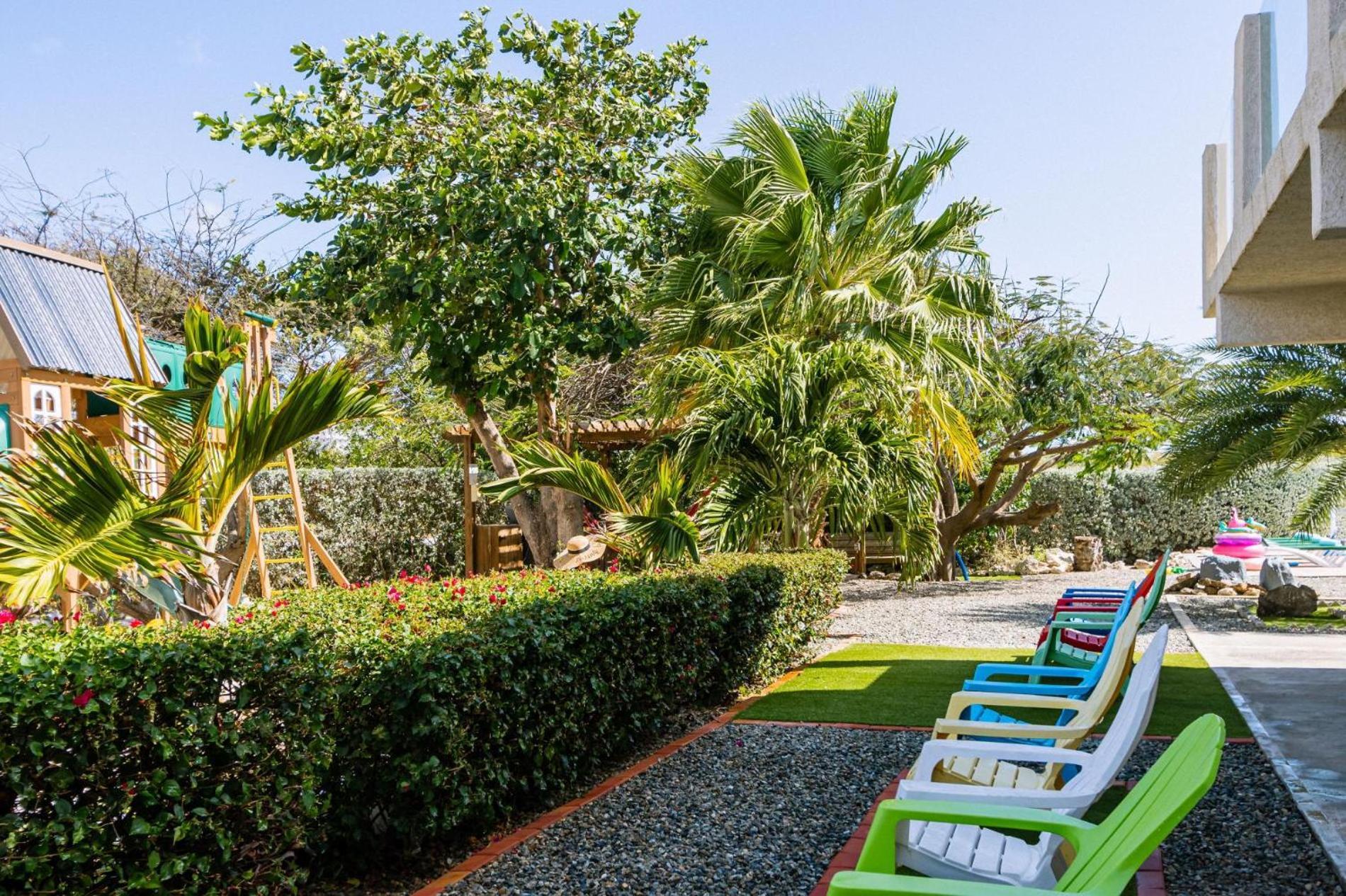 Koyari Modern Condos 9BR 7BA Sleeps 26 w/ Pool&Roof Deck Palm Beach Buitenkant foto