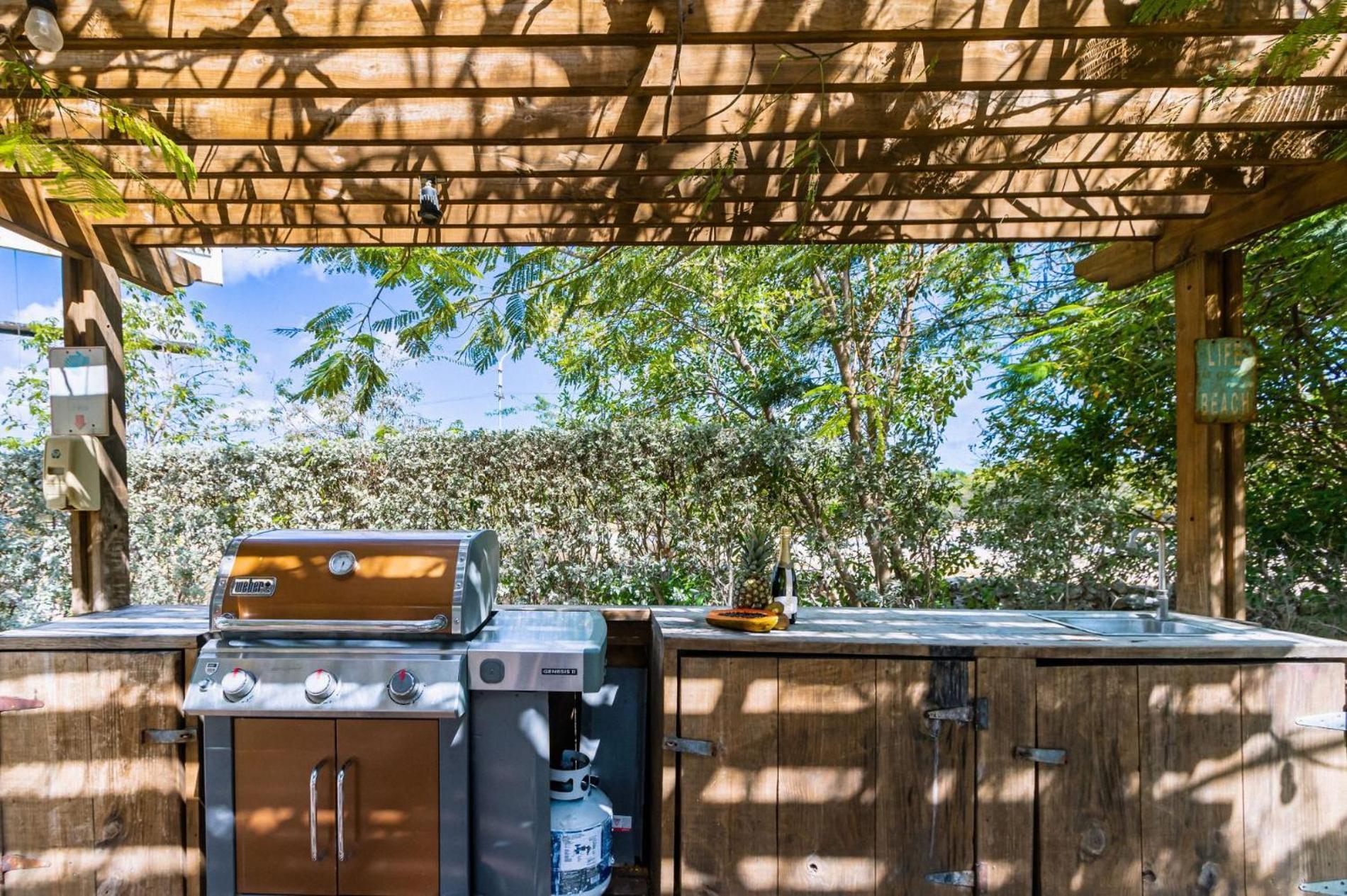 Koyari Modern Condos 9BR 7BA Sleeps 26 w/ Pool&Roof Deck Palm Beach Buitenkant foto